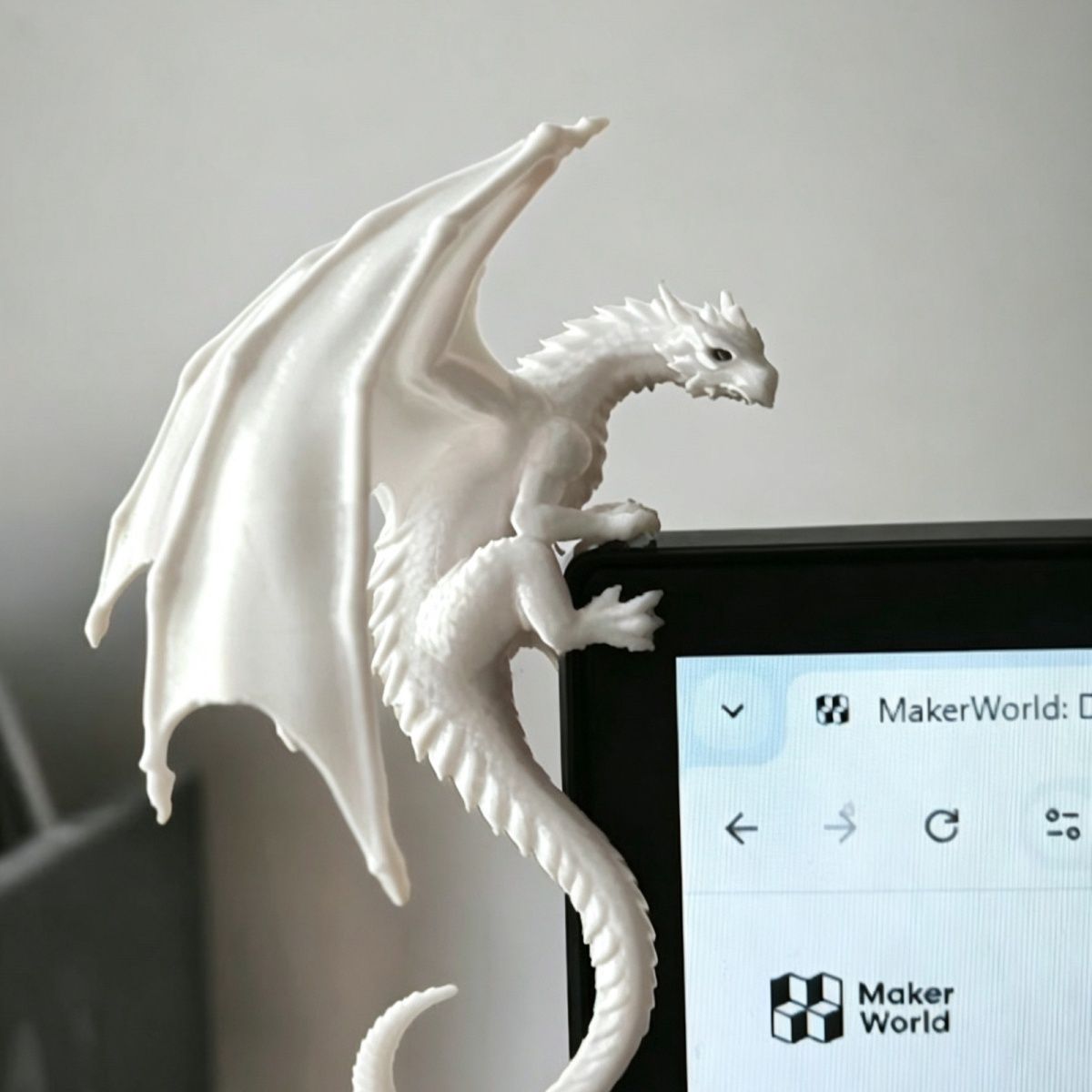 Cool Dragon Lying Figure Monit - đánh giá và giá Gaming Accessories For Gaming Setup